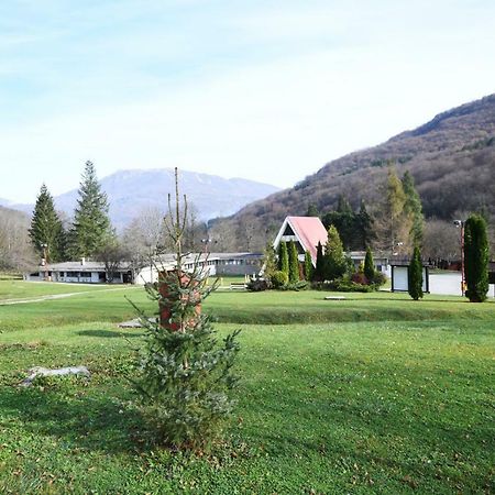 Np Sutjeska Paviljon A Tjentiste Exterior foto