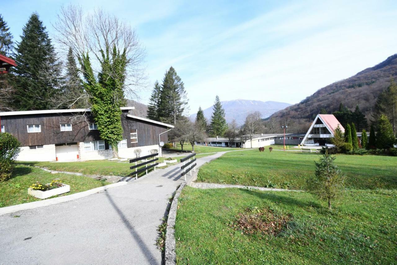 Np Sutjeska Paviljon A Tjentiste Exterior foto