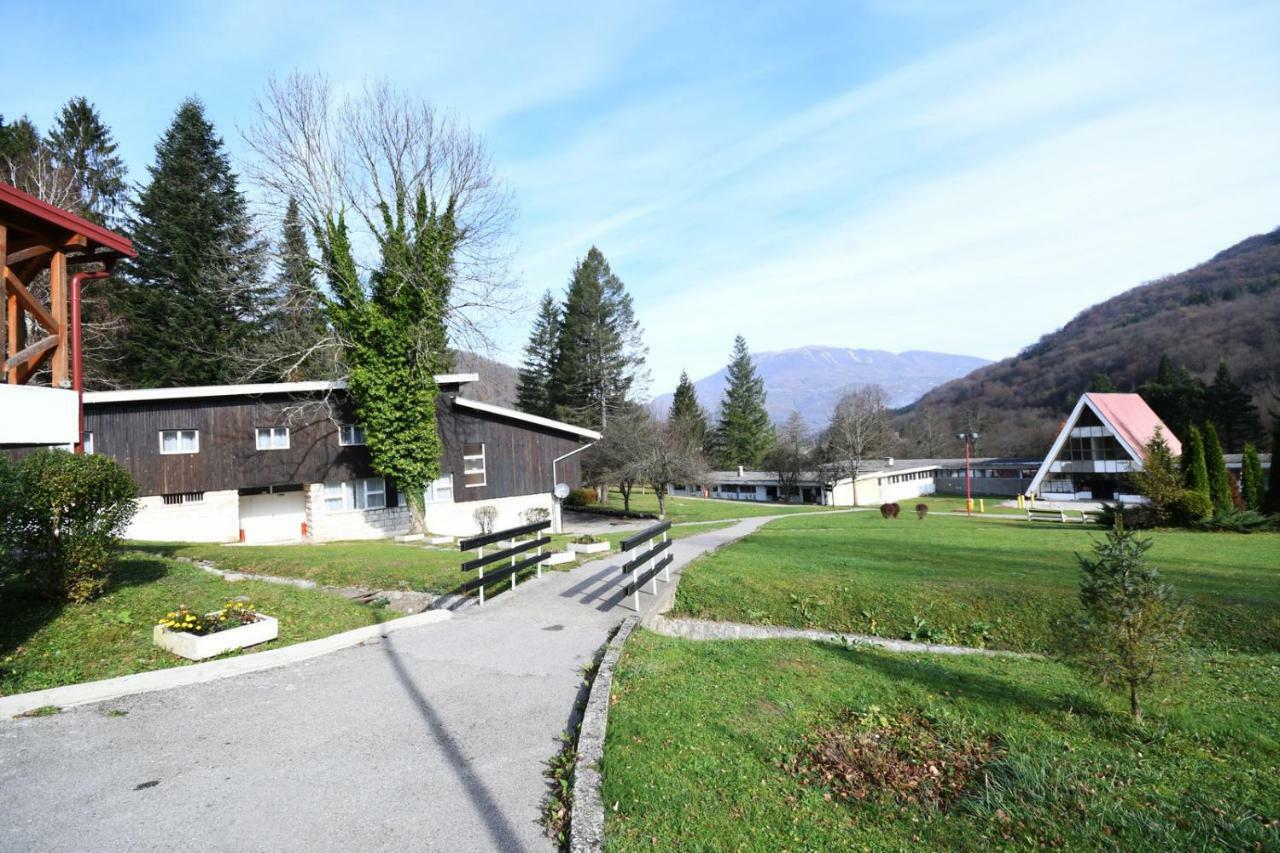 Np Sutjeska Paviljon A Tjentiste Exterior foto